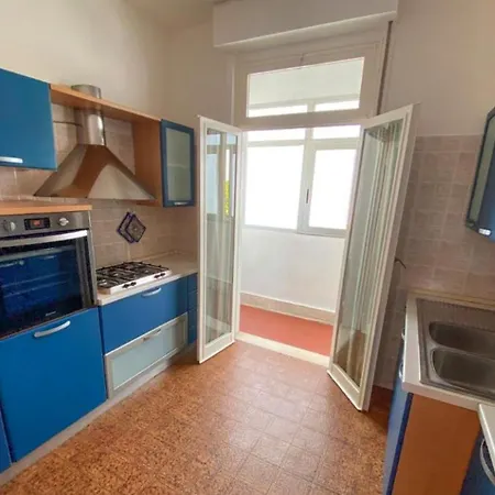 Appartement Stella Polare Walking To And Train *